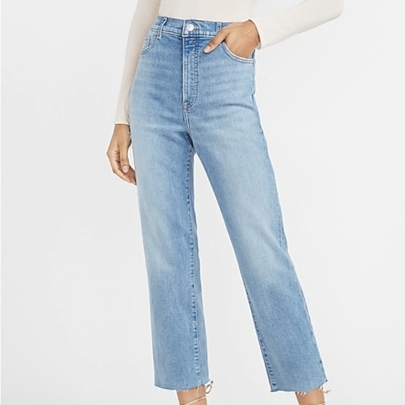 Express Super High Waisted Faded Raw Hem Straight - Picture 3 of 13